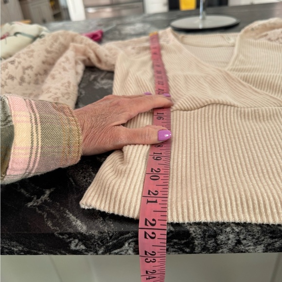 Anthropology V neck top S - Picture 5 of 8